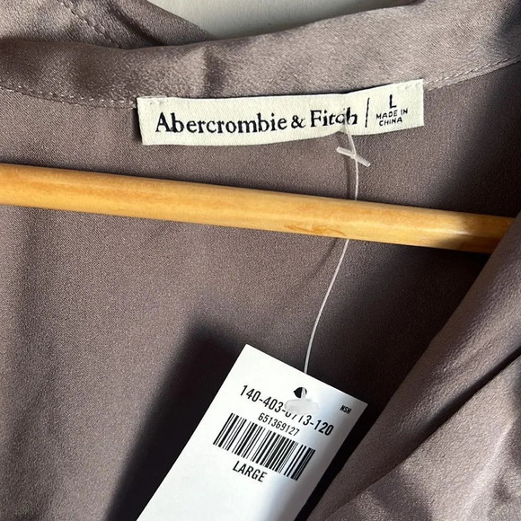 NEW Abercrombie & Fitch Blouse 'Chase' in Grey - Picture 5 of 9